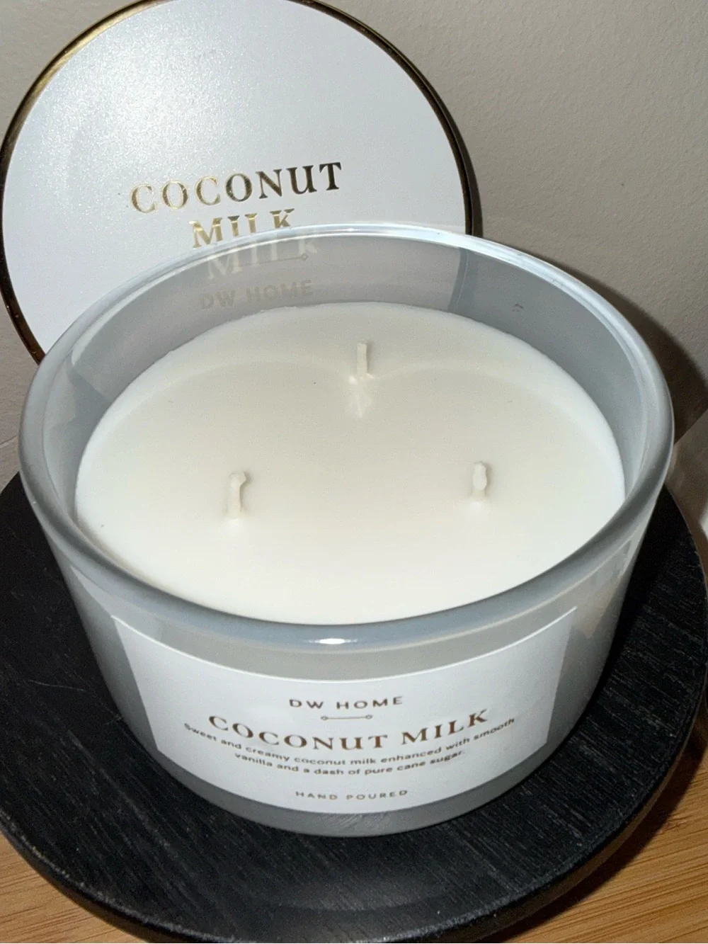 DW HOME COCONUT MILK Scented Candle